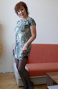 Beautiful MILF Amy D gets naughty in her photos!